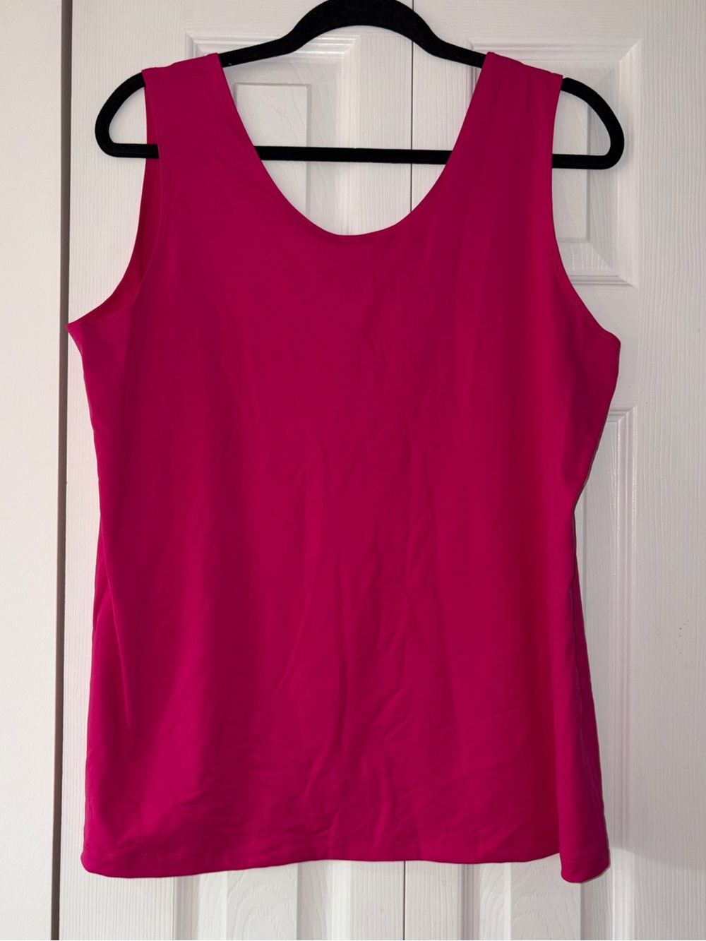 NEW! Chico's Microfiber Contemporary Layering Basic Knit Tank Haute Pink Size 4 - Picture 2 of 3